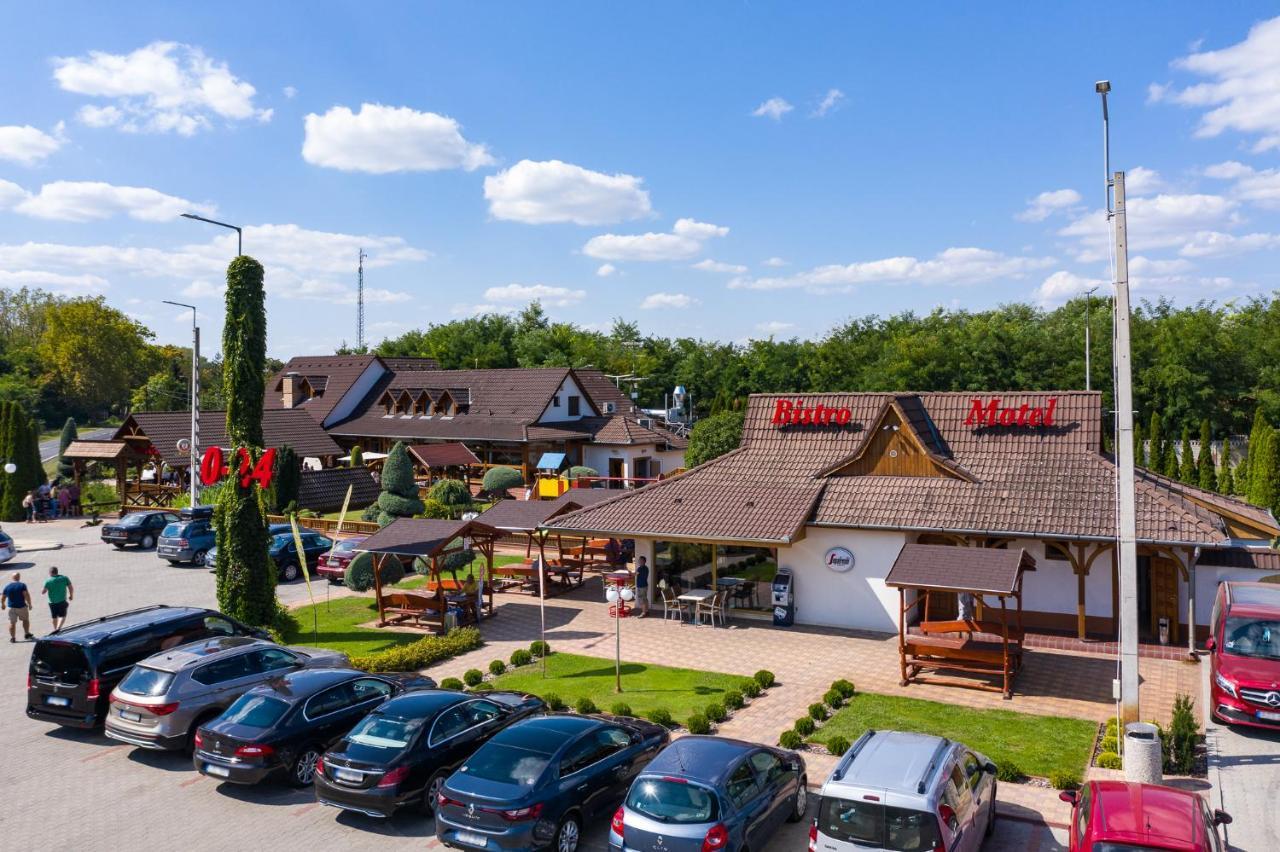 Hotel Csalanosi Vendeghaz Kecskemét Exterior foto