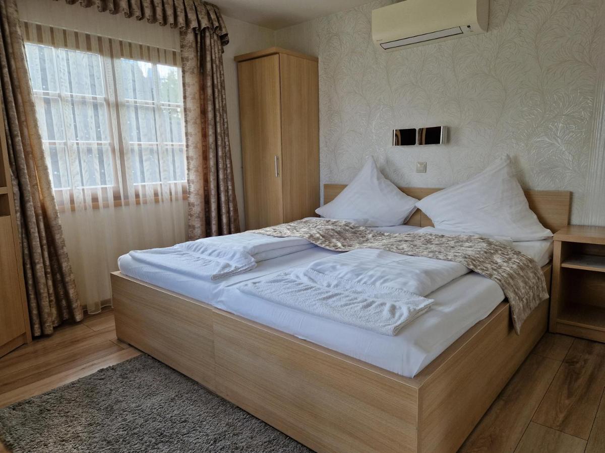 Hotel Csalanosi Vendeghaz Kecskemét Exterior foto