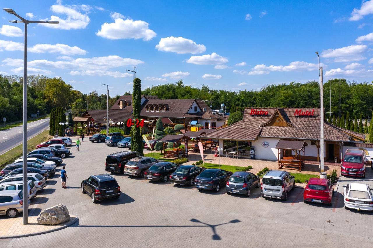 Hotel Csalanosi Vendeghaz Kecskemét Exterior foto