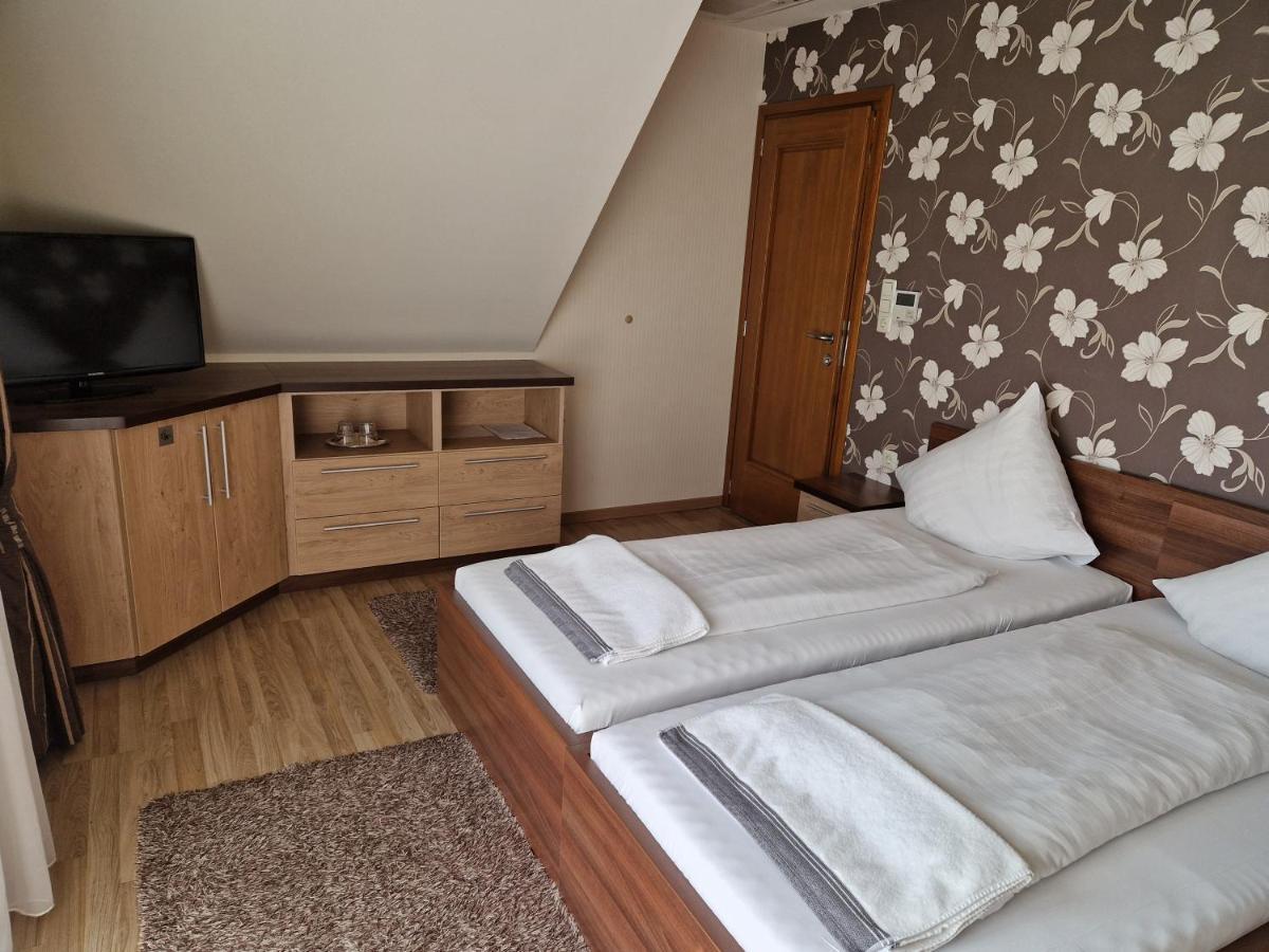 Hotel Csalanosi Vendeghaz Kecskemét Exterior foto